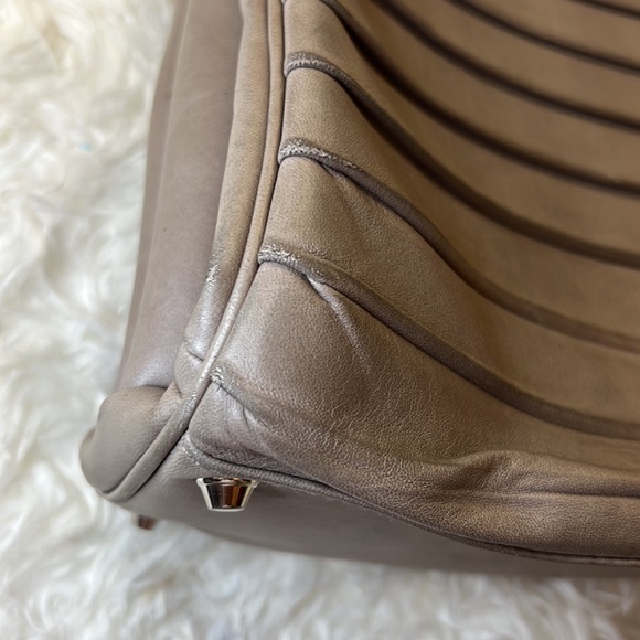 🌸Balenciaga Leather Stingray Accordion Satchel handbag - Picture 15 of 16